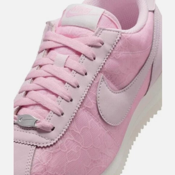 Nike Cortez Pink Foam Soft Pearl Summit White Women's Size US7-9 New - Picture 7 of 8